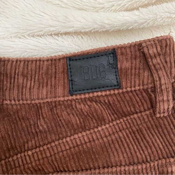 NWOT Urban Outfitters corduroy mom high rise pants brown - Picture 8 of 9